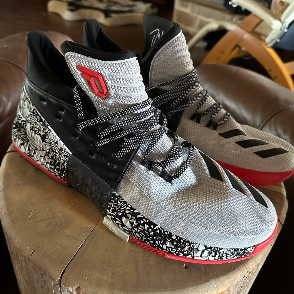 Adidas Dame’s